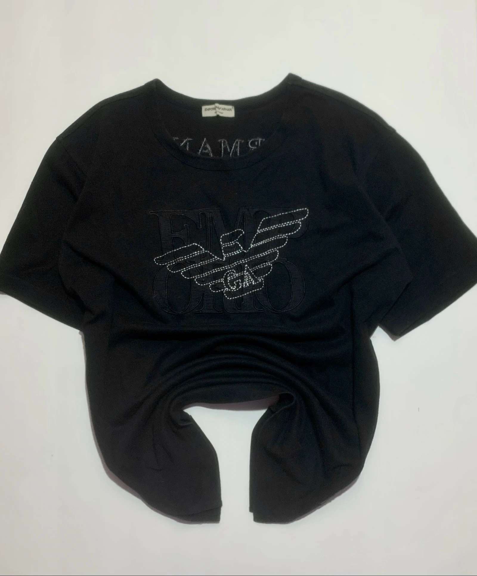 Camiseta Armani Negra Bordada Oversize Talla M